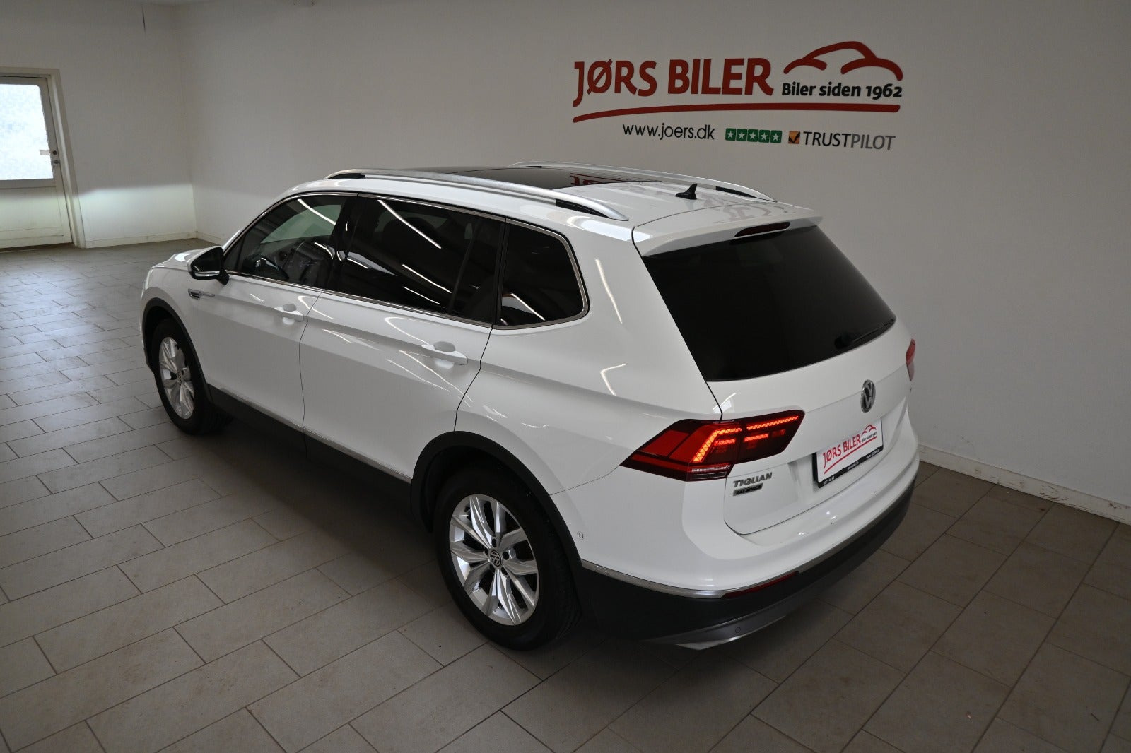 Hvid VW Tiguan Allspace fra 2019