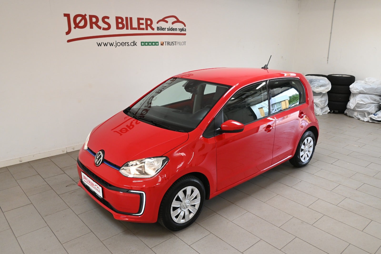 Rød VW E-UP! fra 2021