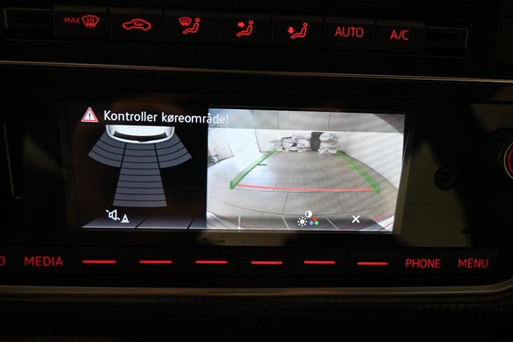 Rød VW E-UP! fra 2021