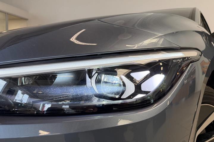 Blå VW ID.7 fra 2025