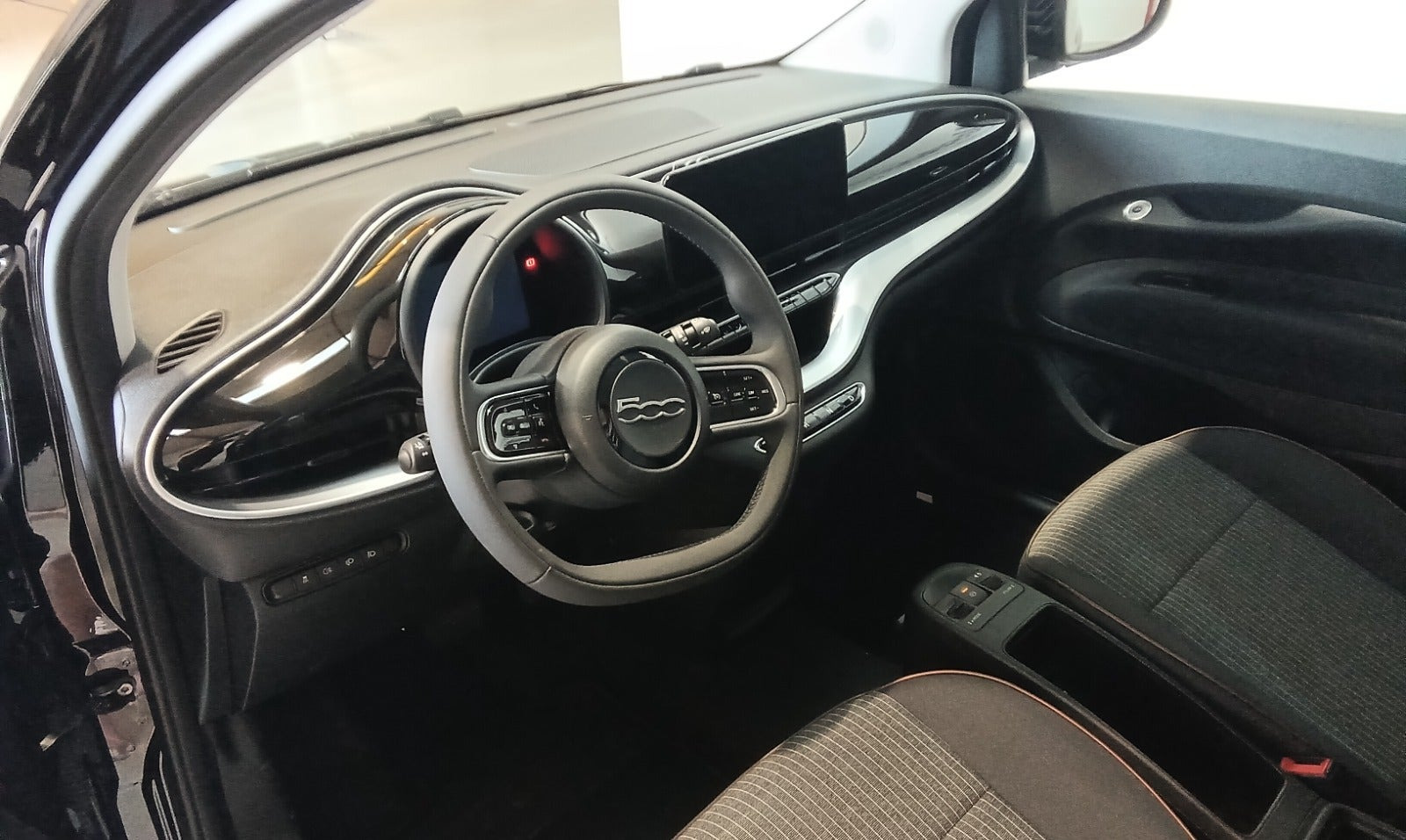 Sort Fiat 500e fra 2023
