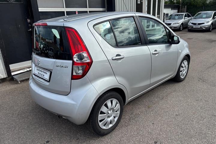 Sølv Suzuki Splash fra 2012