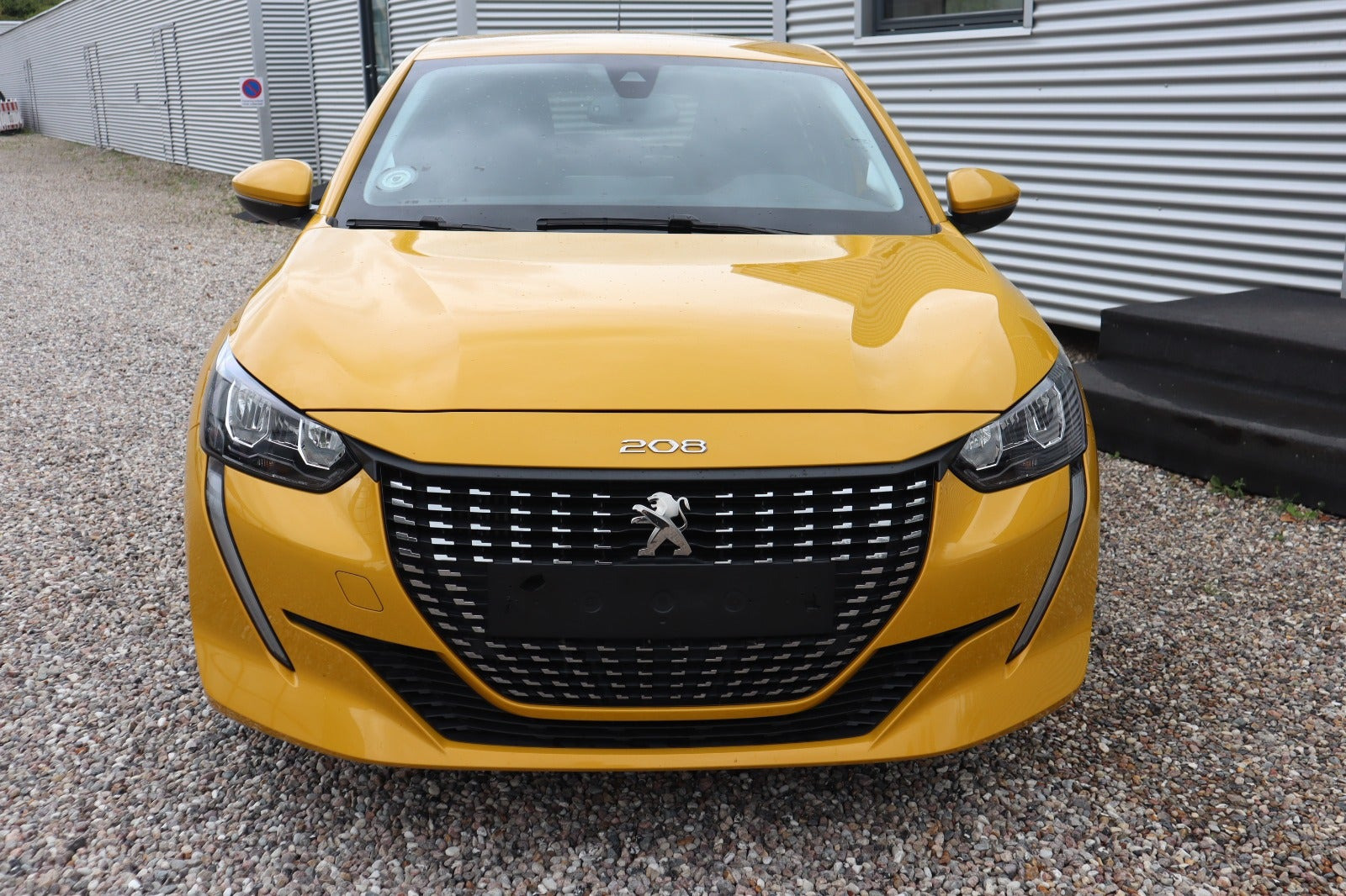 Gul Peugeot 208 fra 2021