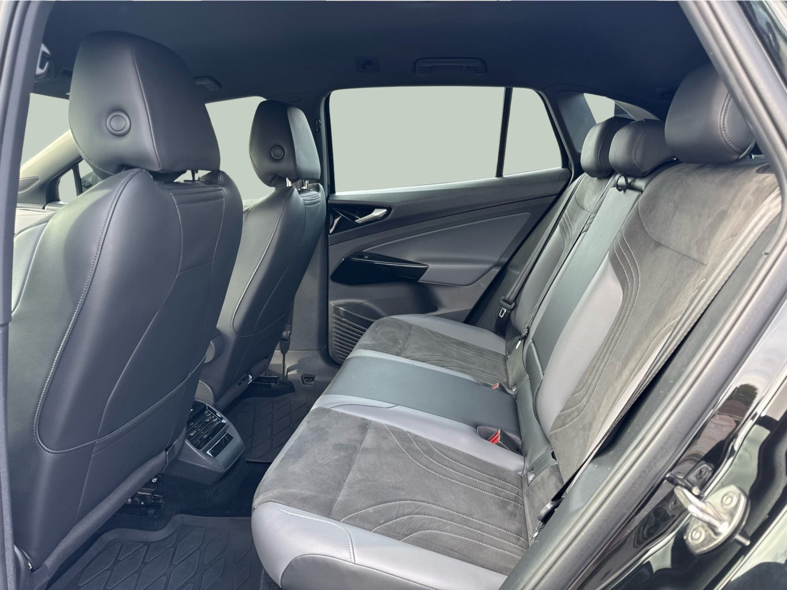 Sort VW ID.4 fra 2023