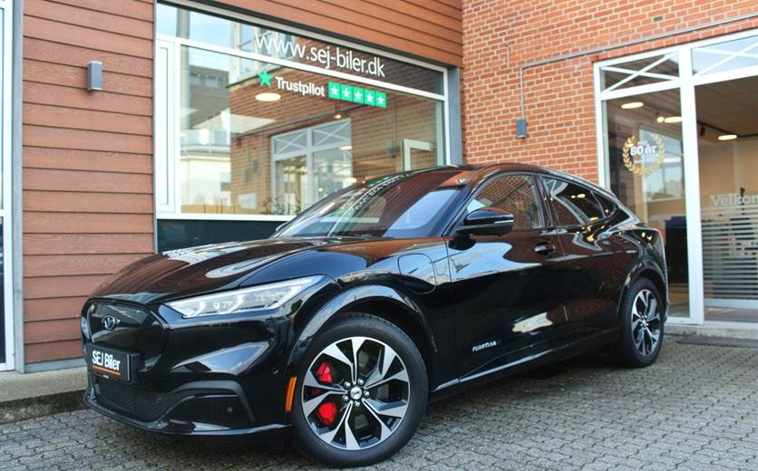 Ford Mustang Mach-E 88 Extended Range AWD