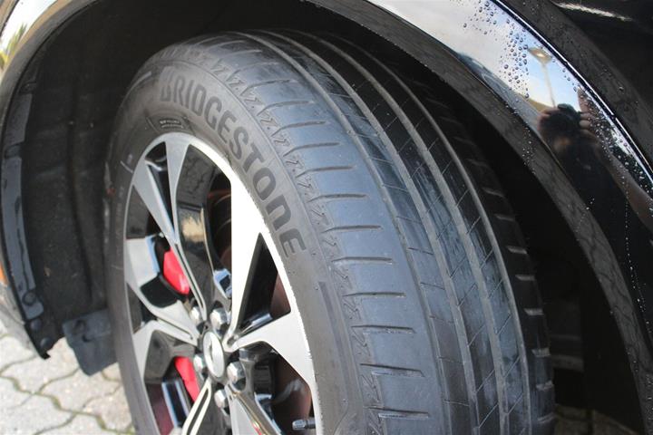 Sort Ford Mustang Mach-E fra 2021