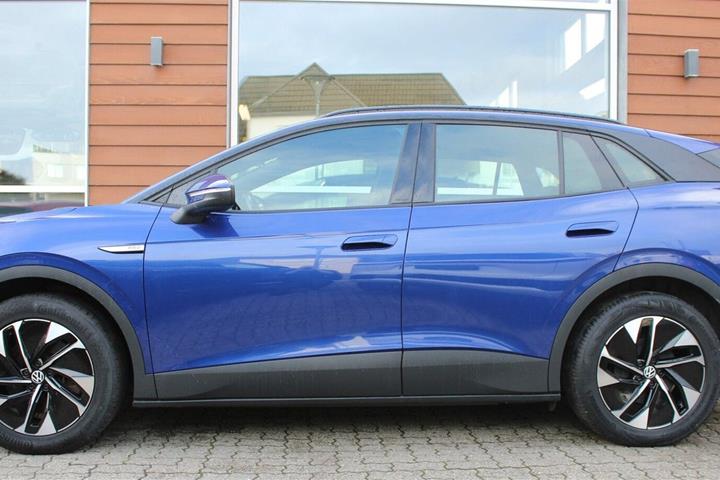 Blå VW ID.4 fra 2023