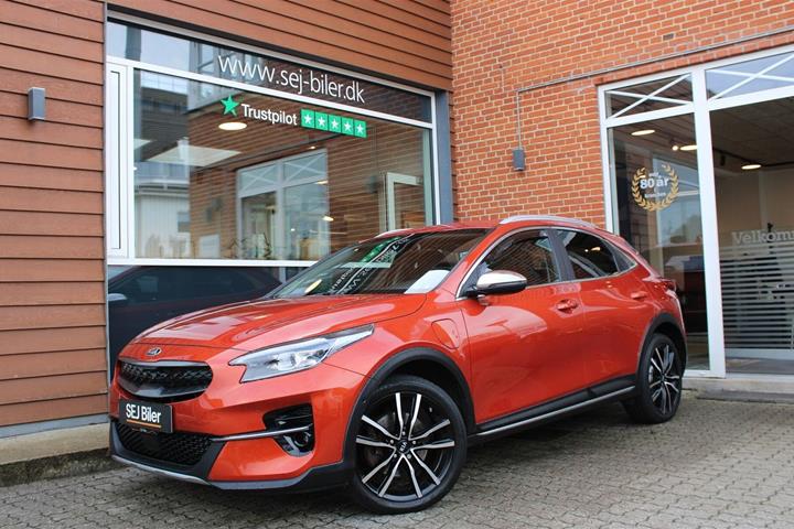 Orange Kia XCeed fra 2021