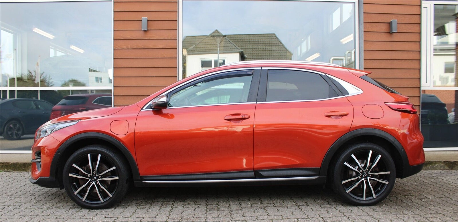 Orange Kia XCeed fra 2021