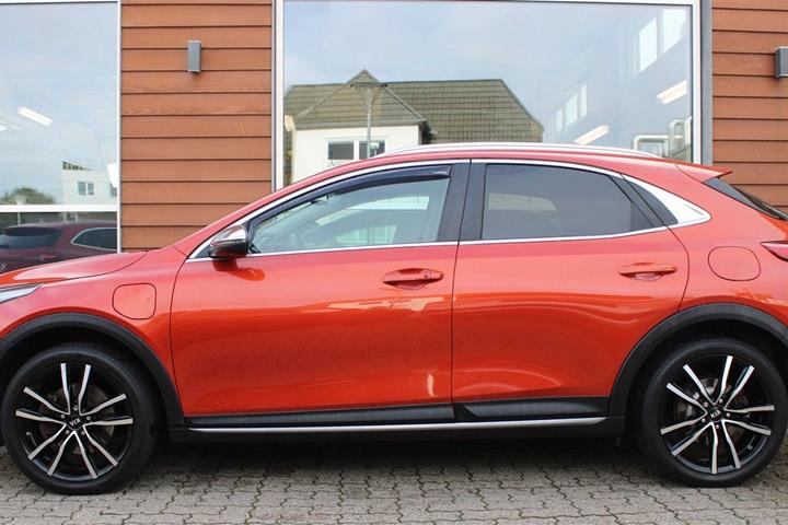 Orange Kia XCeed fra 2021