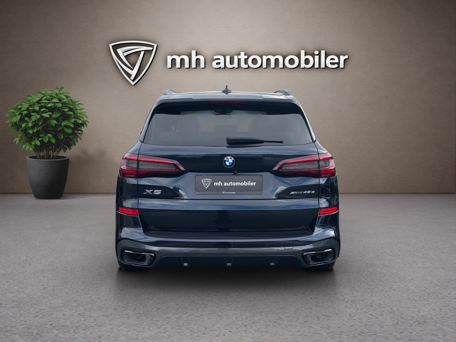 Sort BMW X5 fra 2021