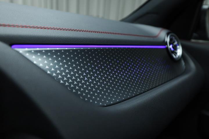 Grå Mercedes EQA250+ fra 2024