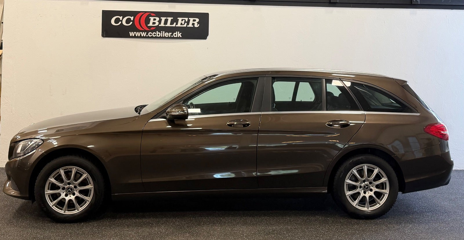 Brun Mercedes C200 d fra 2016