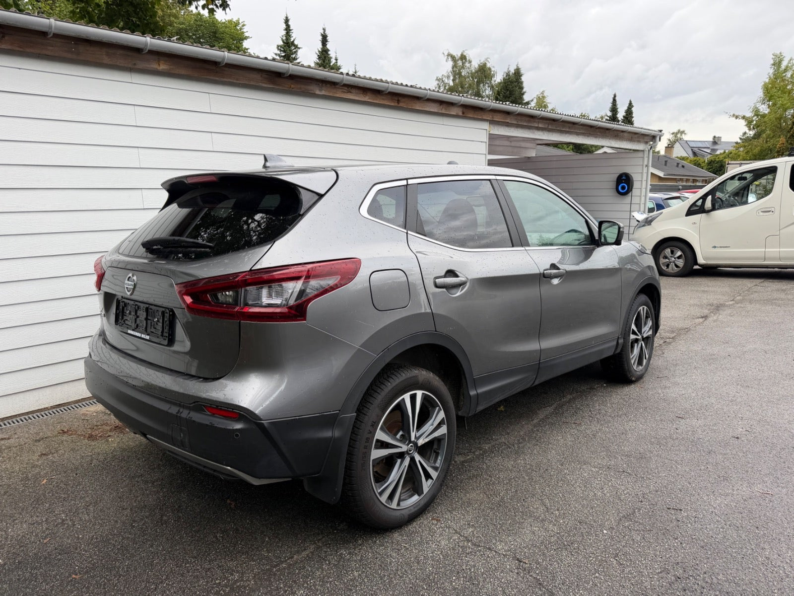 Grå Nissan Qashqai fra 2020