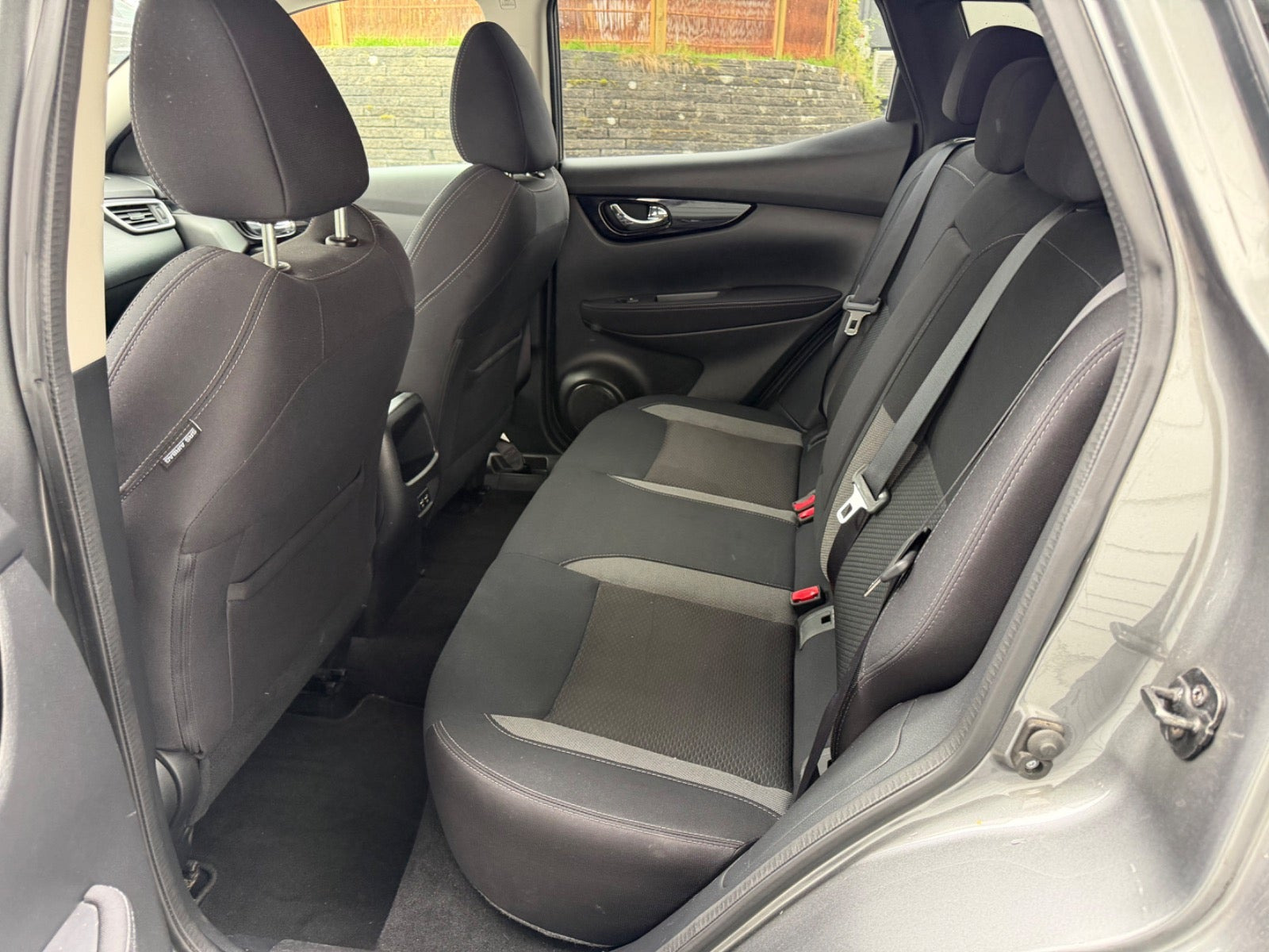Grå Nissan Qashqai fra 2020