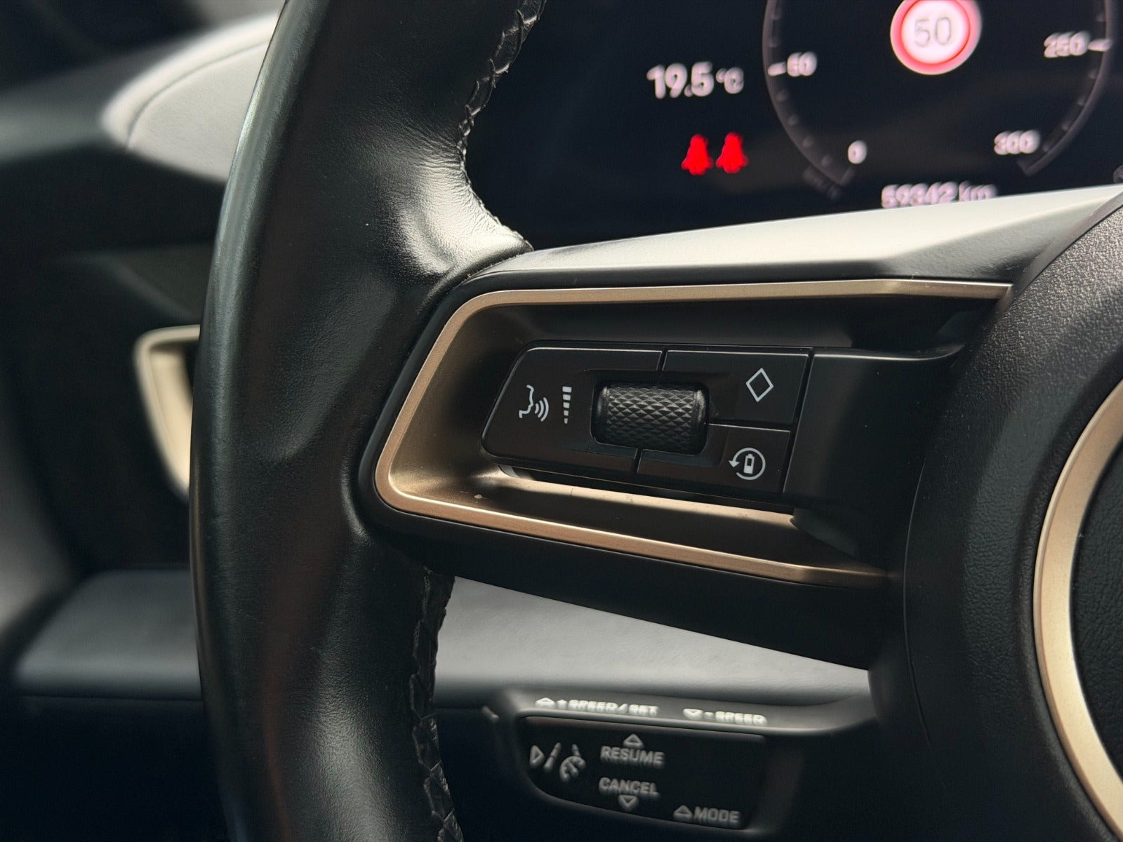 Sølv Porsche Taycan fra 2021