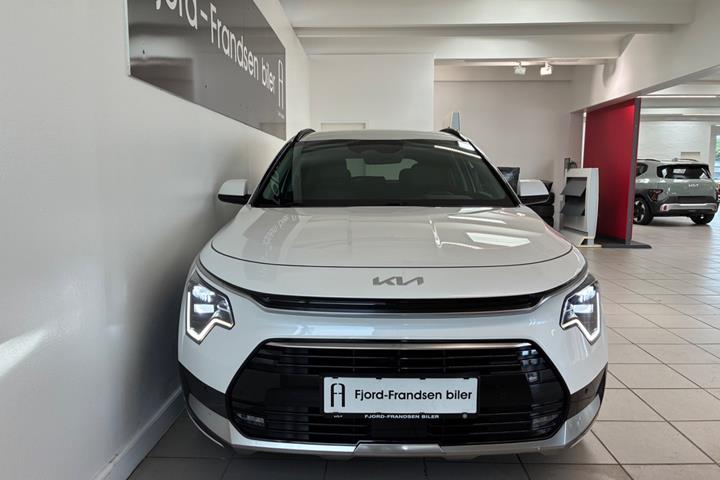 Hvid Kia Niro fra 2023