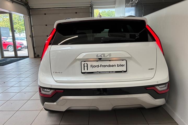 Hvid Kia Niro fra 2023