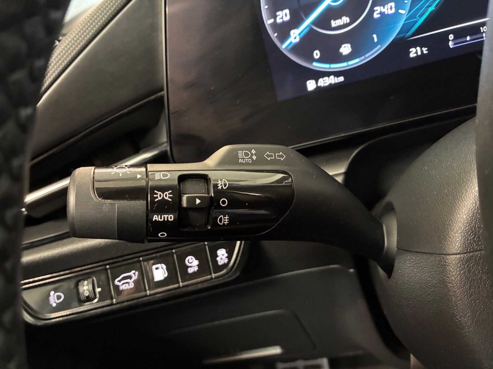 Hvid Kia Niro fra 2023