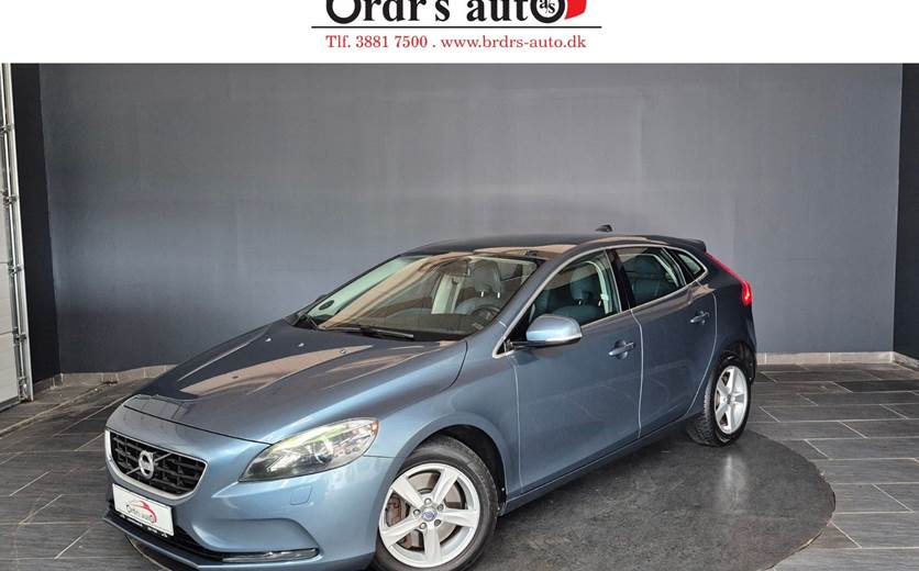 Volvo V40 2,0 D3 150 Summum aut.