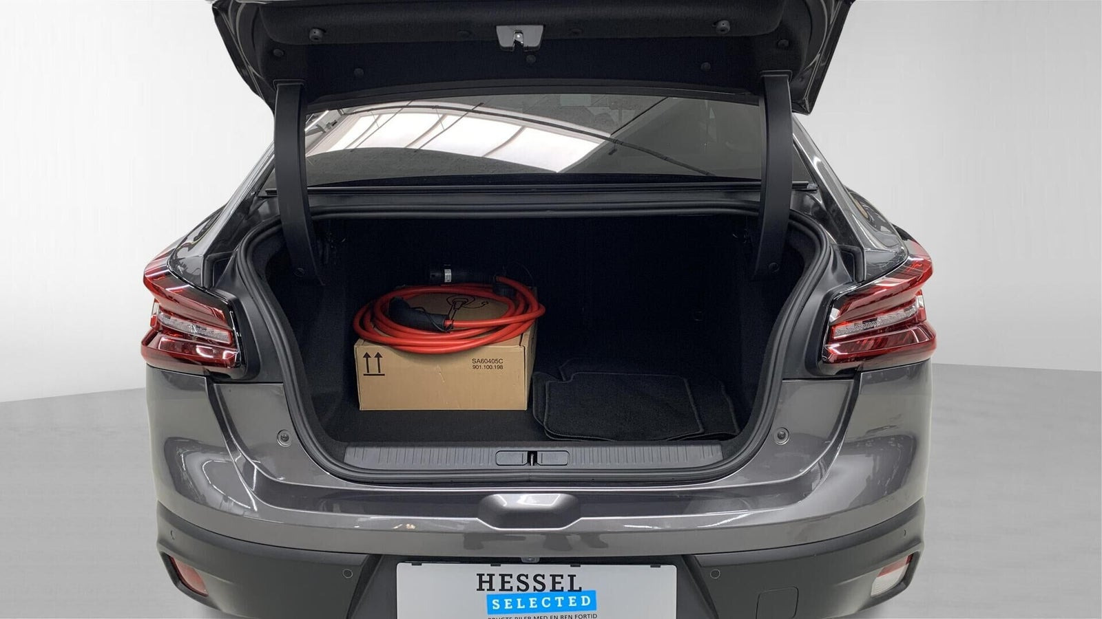 Grå Citroën ë-C4 X fra 2024