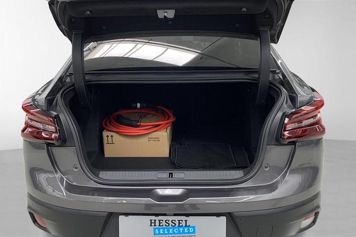 Grå Citroën ë-C4 X fra 2024