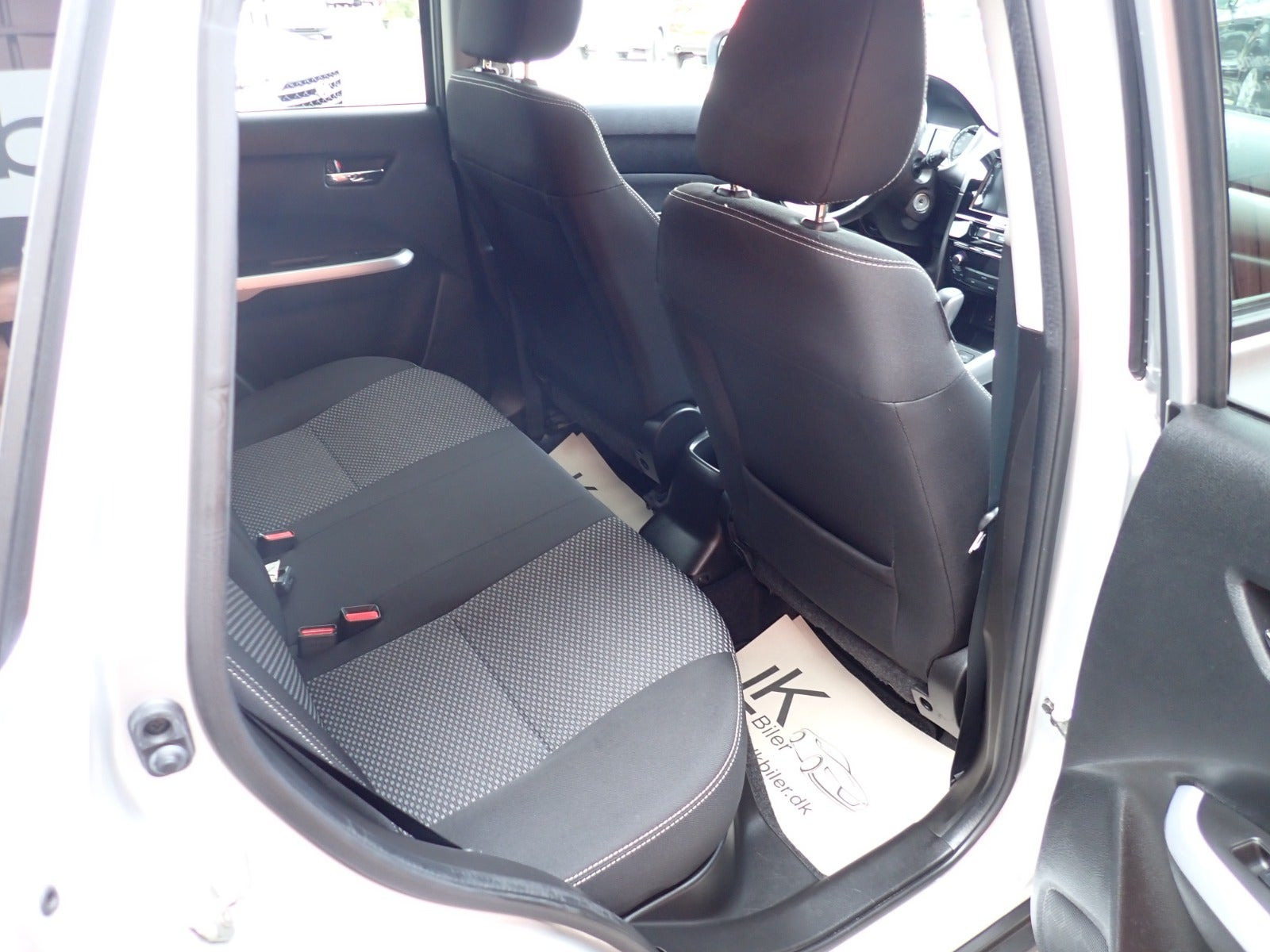 Sølv Suzuki Vitara fra 2015