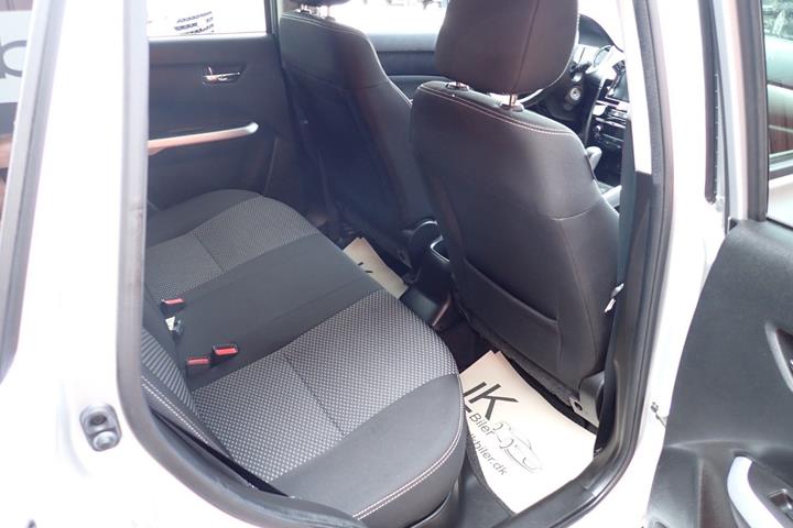 Sølv Suzuki Vitara fra 2015