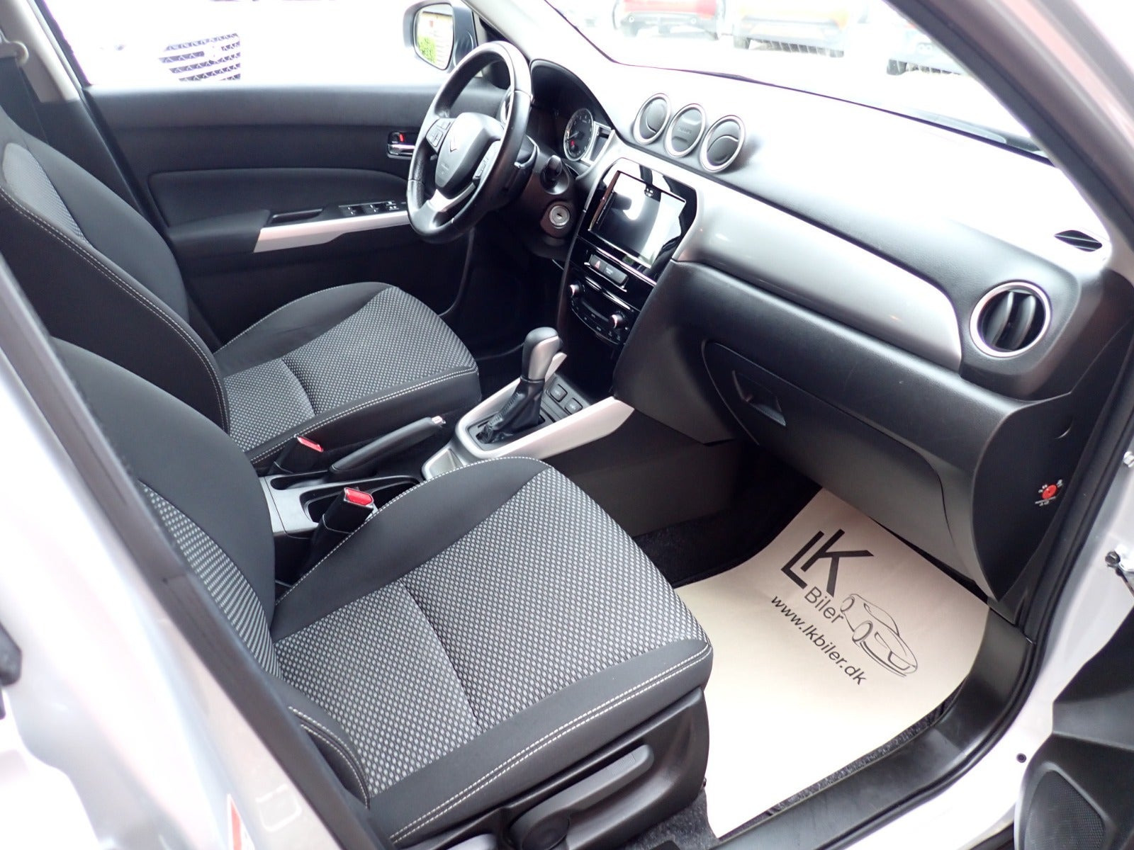 Sølv Suzuki Vitara fra 2015