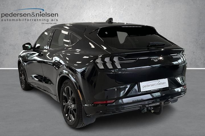 Sort Ford Mustang Mach-E fra 2024