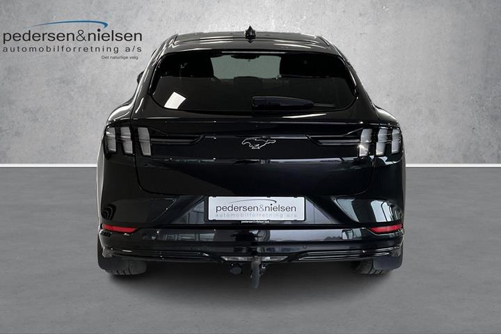 Sort Ford Mustang Mach-E fra 2024