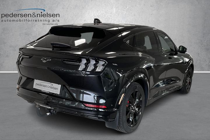 Sort Ford Mustang Mach-E fra 2024