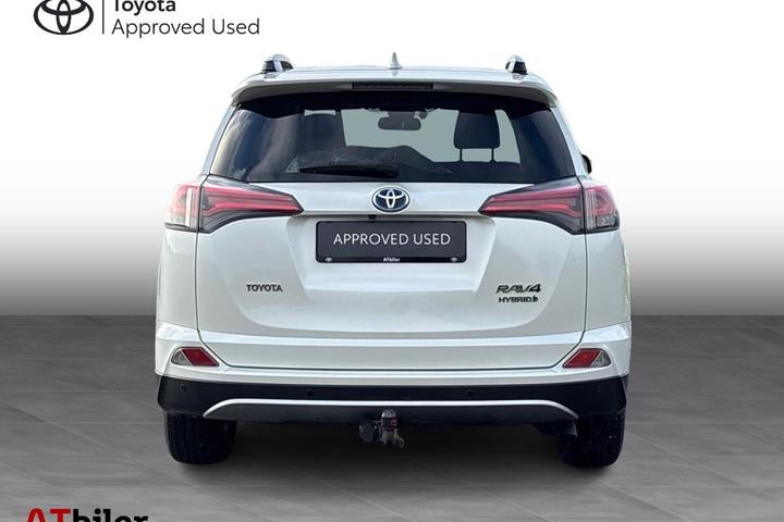 Hvid Toyota RAV4 fra 2017
