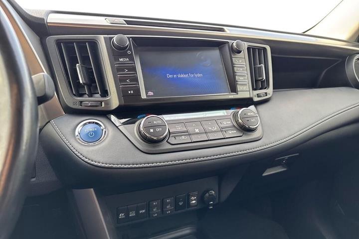 Hvid Toyota RAV4 fra 2017