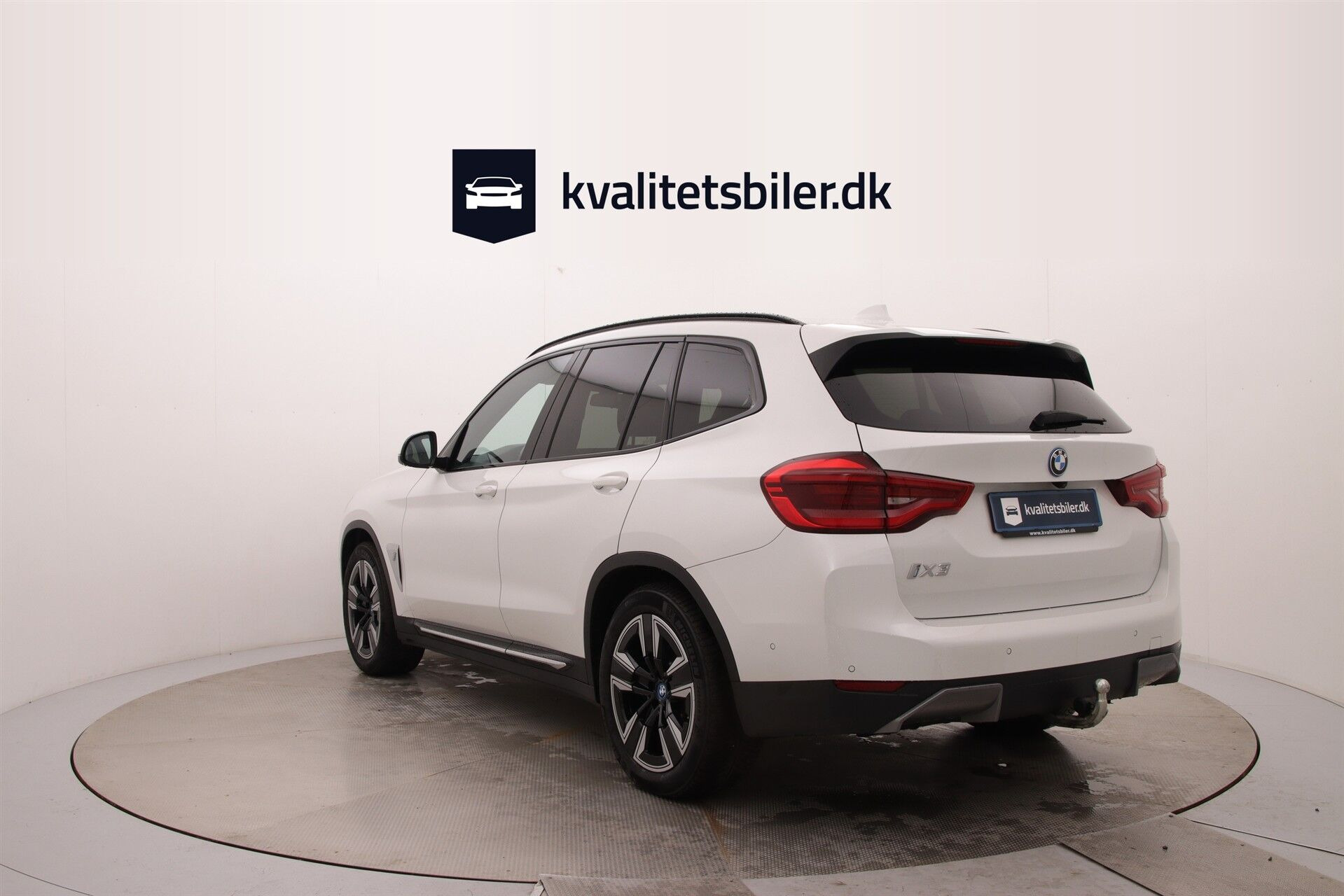 Hvid BMW iX3 fra 2022