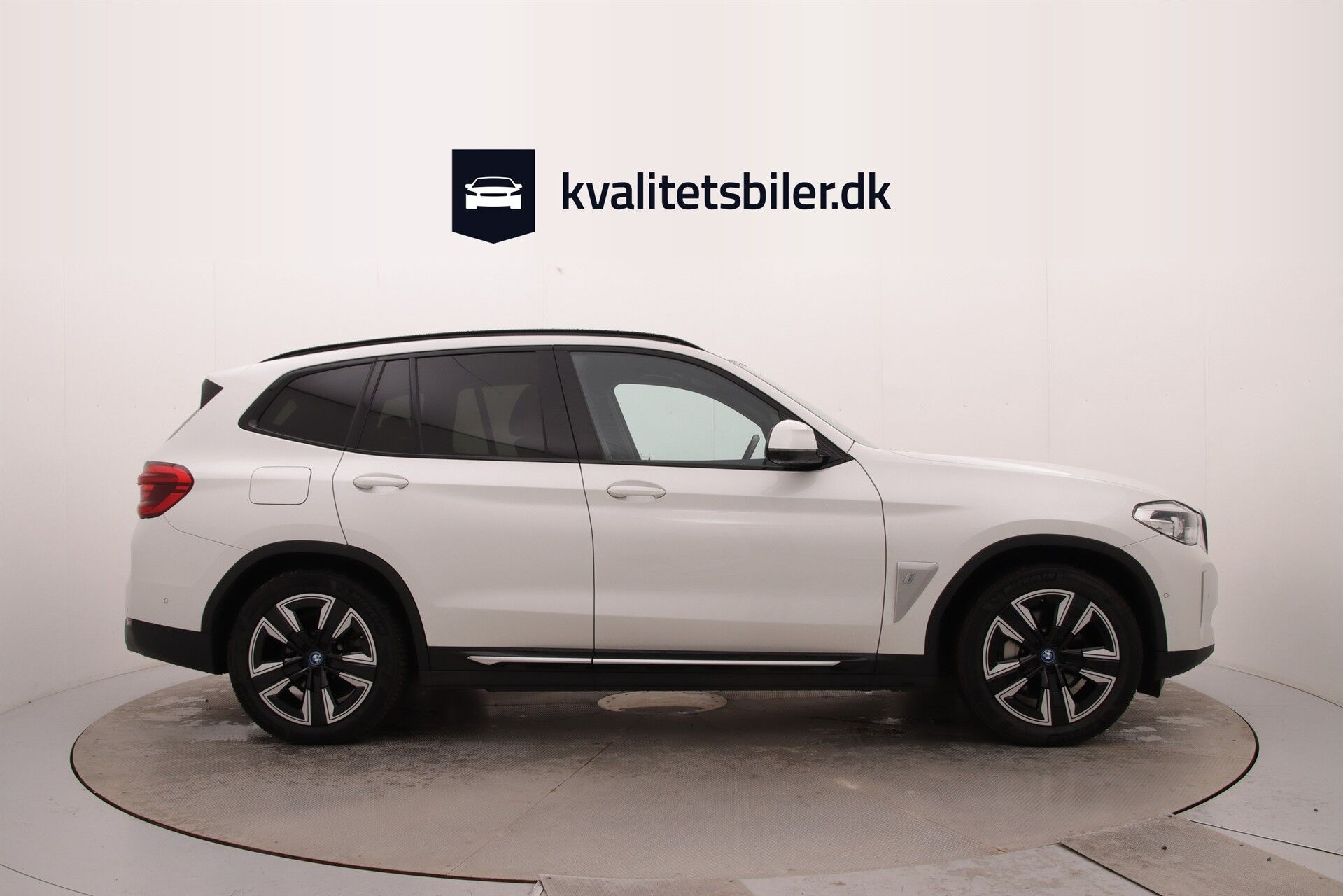 Hvid BMW iX3 fra 2022