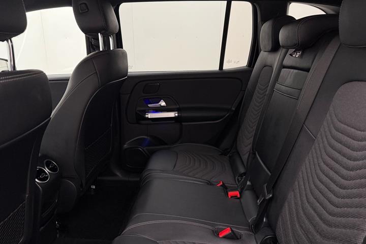 Sort Mercedes EQB350 fra 2023