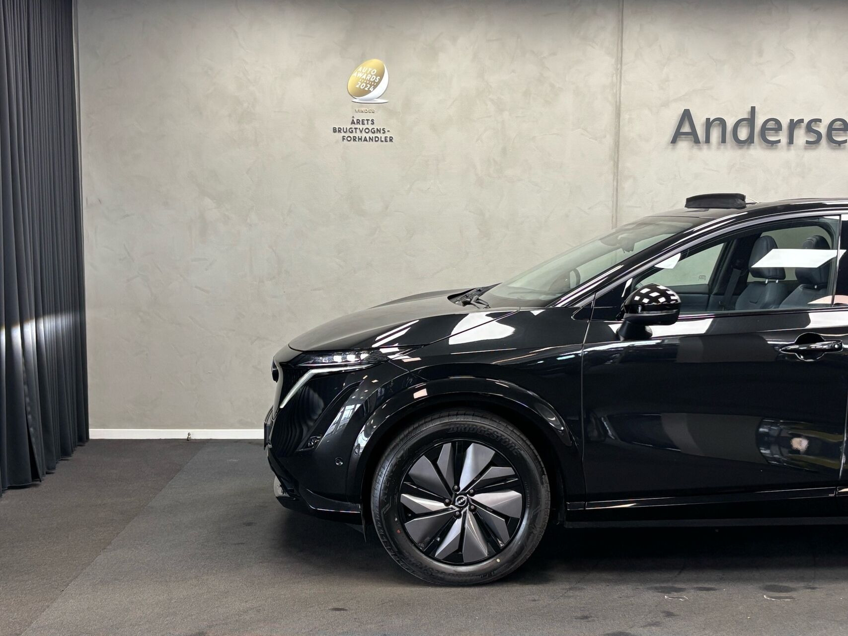 Sort Nissan Ariya fra 2025