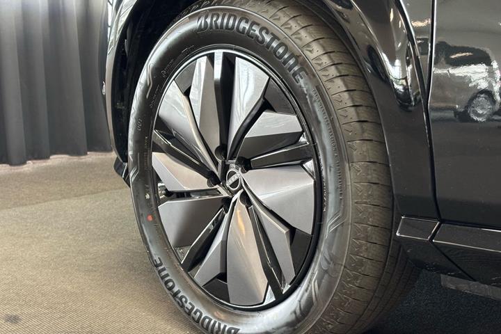 Sort Nissan Ariya fra 2025