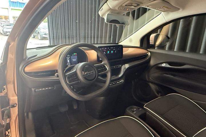 undefined Fiat 500e fra 2023