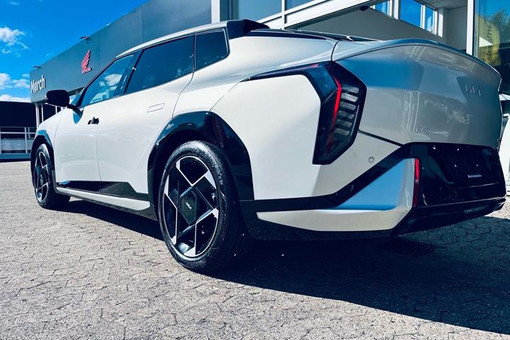 undefined Kia EV4 fra 2025