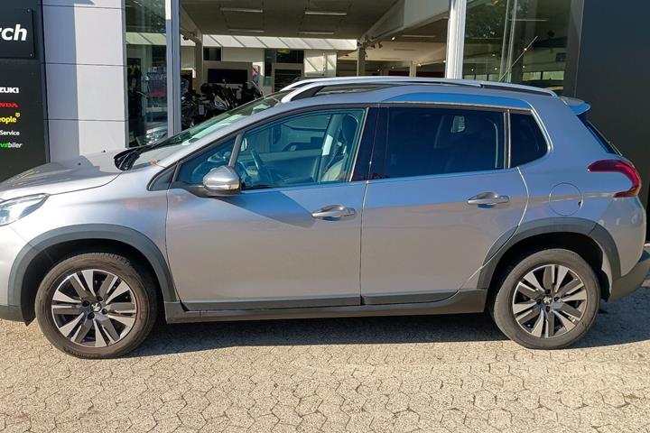 Grå Peugeot 2008 fra 2018