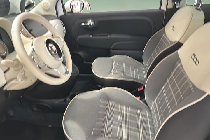 Hvid Fiat 500 fra 2020