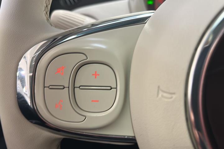 Hvid Fiat 500 fra 2020