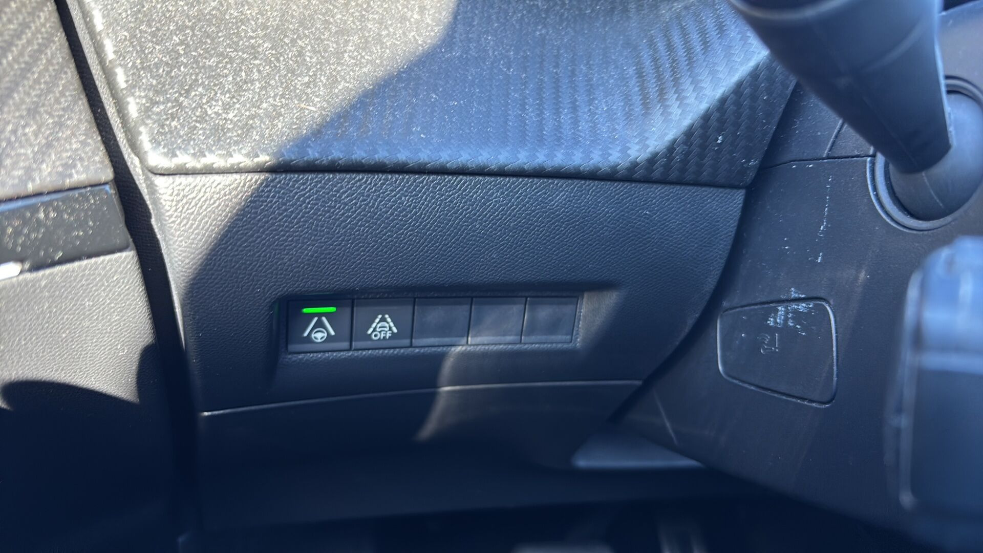 Sort Peugeot 2008 fra 2020