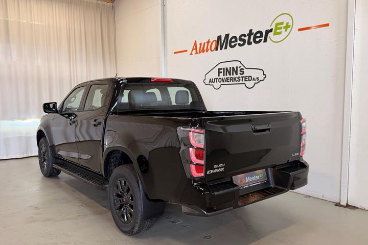 Sort Isuzu D-Max fra 2026