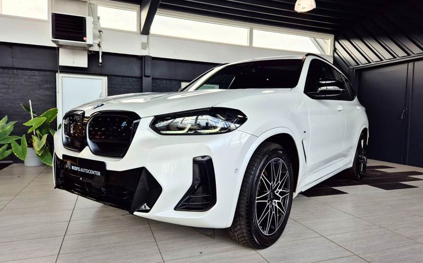 BMW iX3 Charged Plus M-Sport