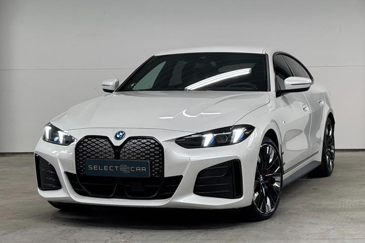 Hvid BMW i4 fra 2026