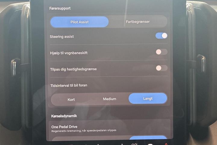 Grå Volvo EX30 fra 2024