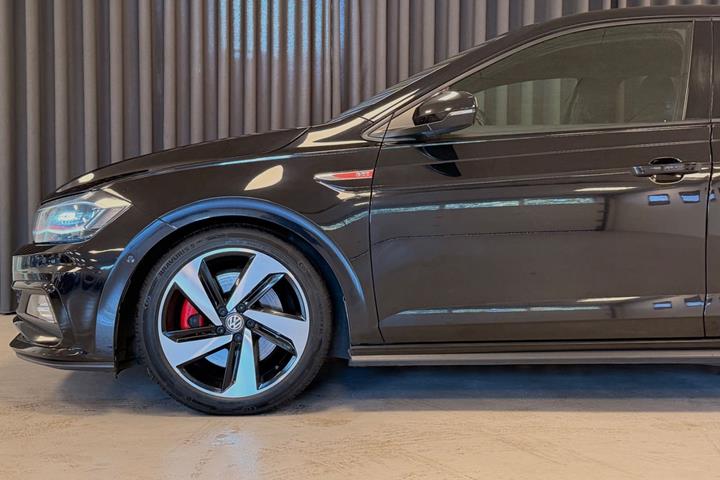 Sort VW Polo fra 2019
